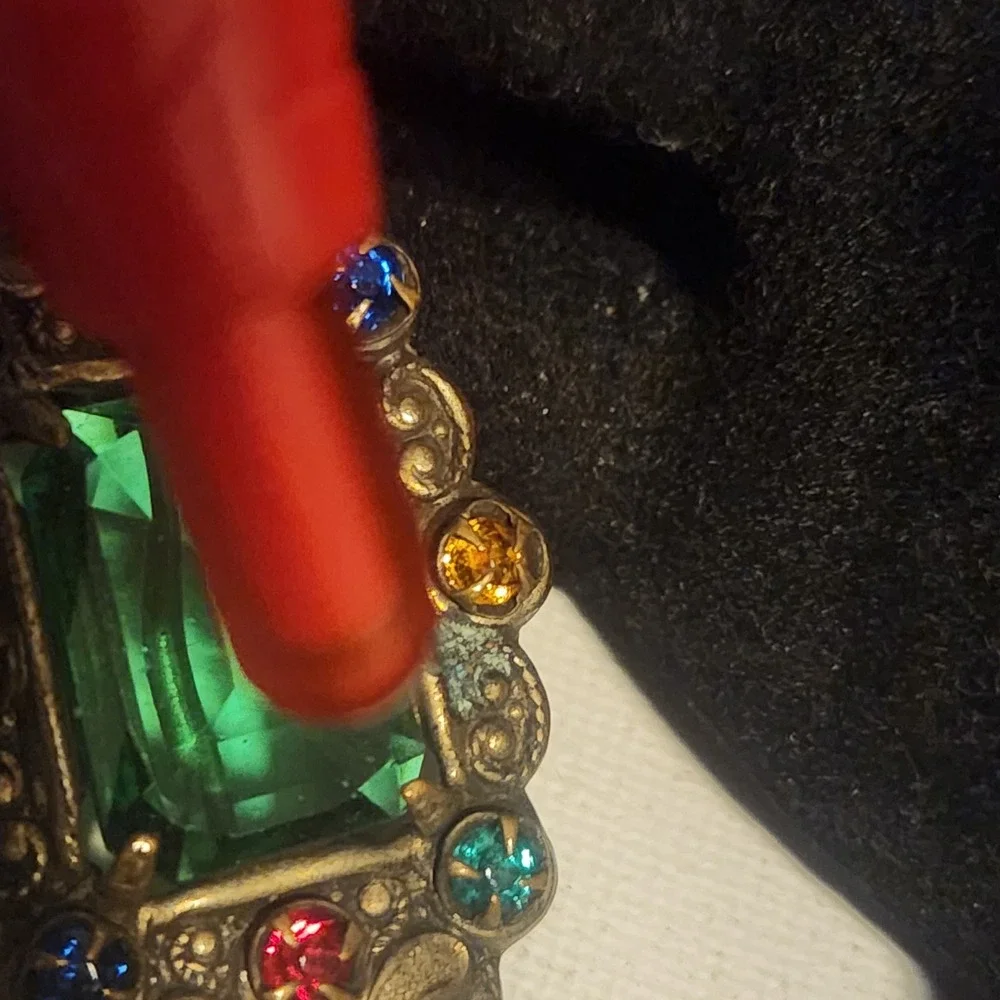 Vintage Antique Gold Tone Multi‎ Color Rhinestone Brooch Emerald Green Center
